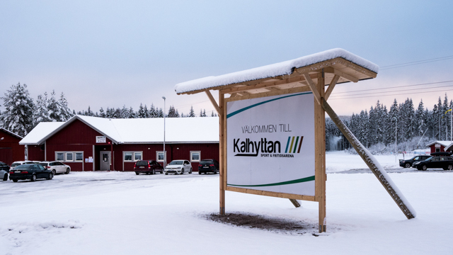Kajak i vatten och solnedgång